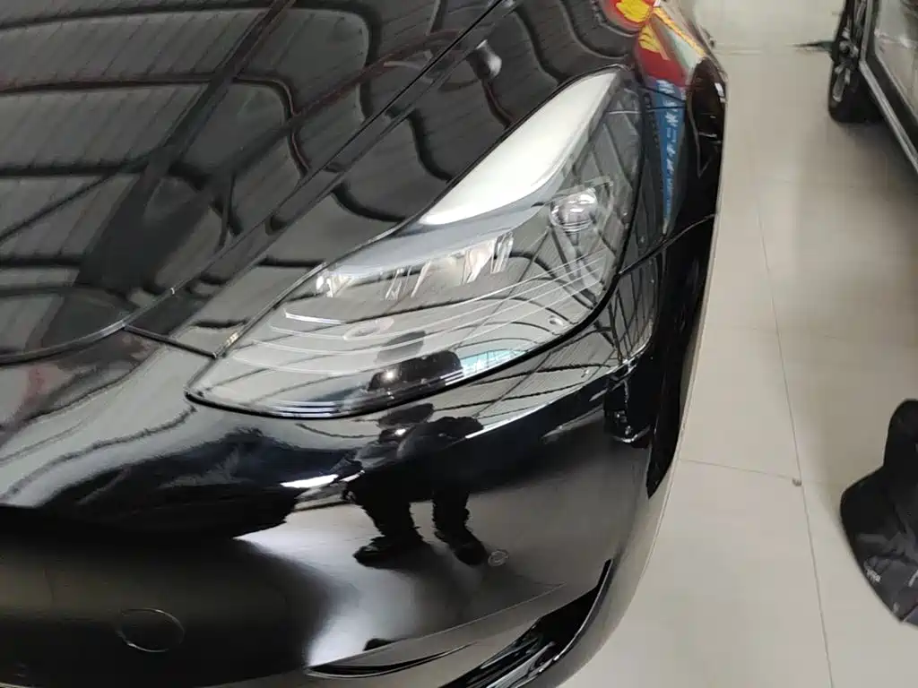 Tesla Model Y — фото 24