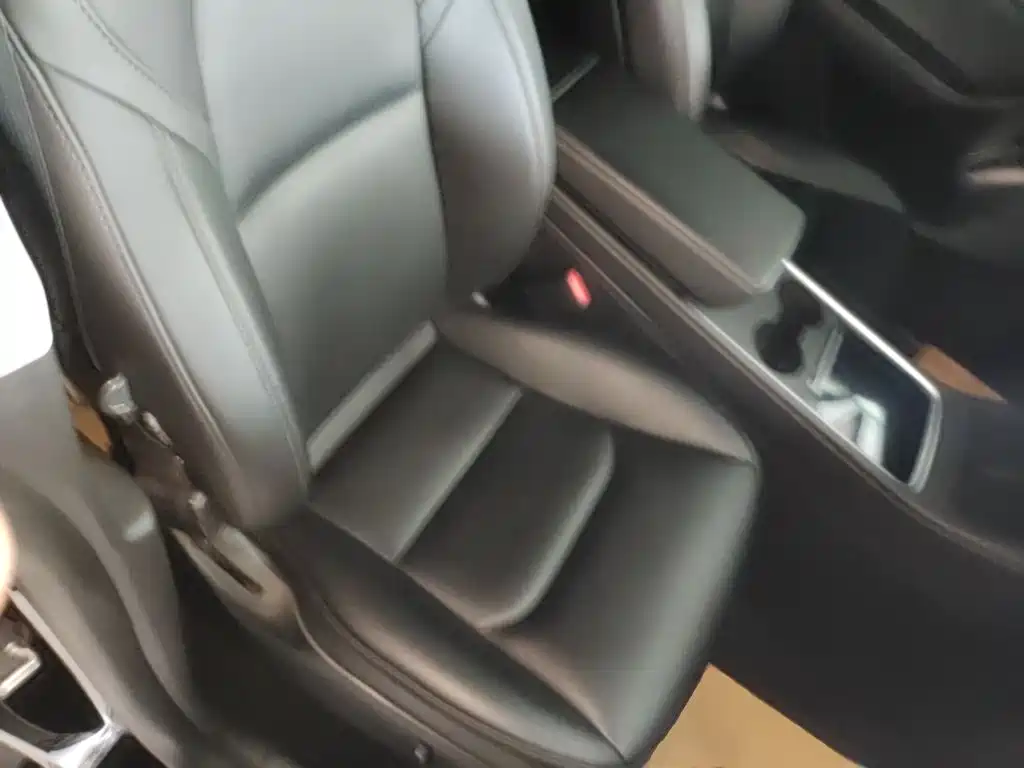Tesla Model Y — фото 25