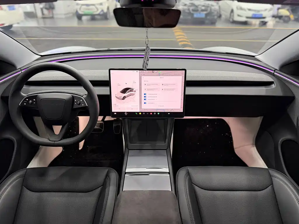 Tesla Model 3 — фото 11