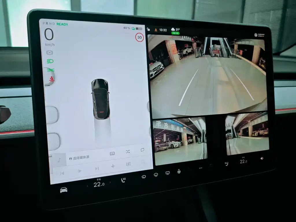 Tesla Model Y — фото 11