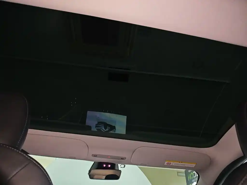 Tesla Model 3 — фото 18