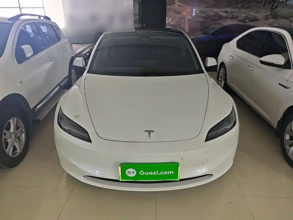 Tesla Model 3 — фото 3