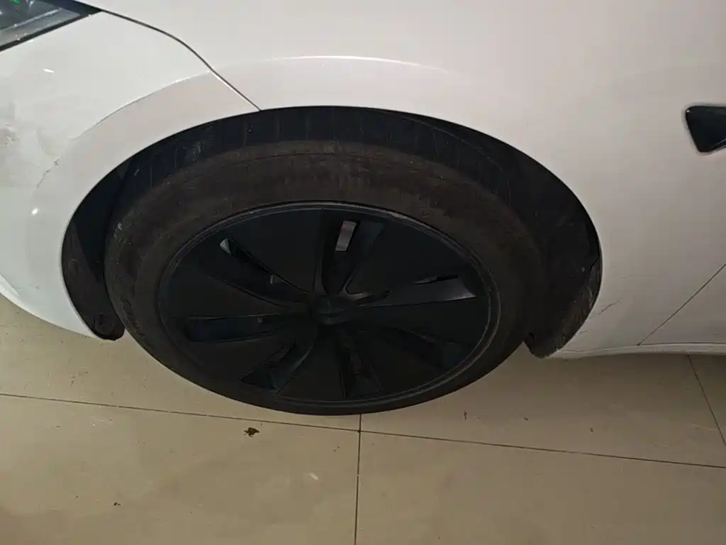 Tesla Model 3 — фото 23