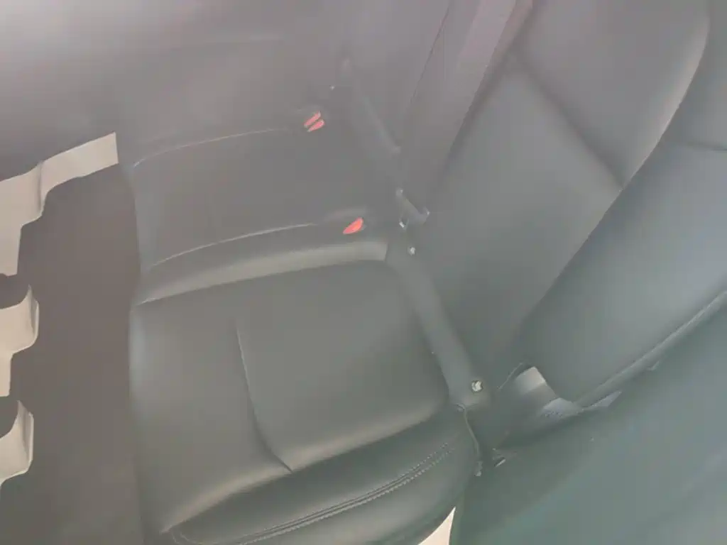 Tesla Model Y — фото 17