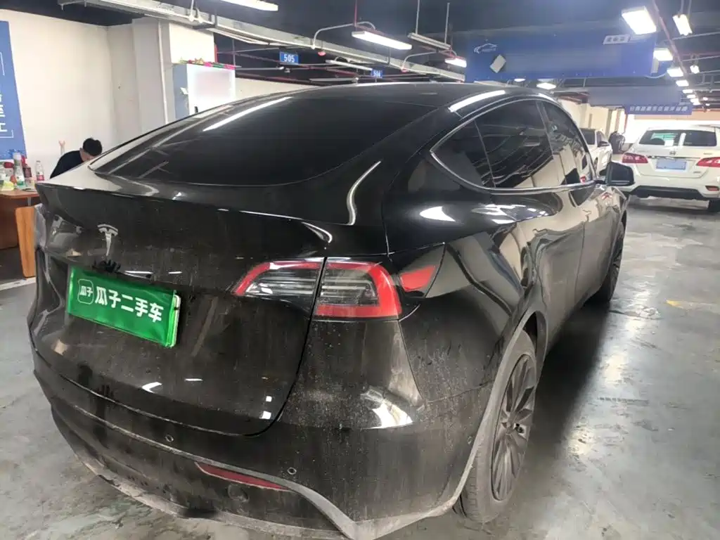 Tesla Model Y — фото 7