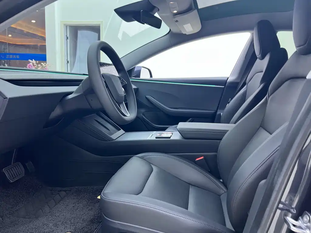 Tesla Model 3 — фото 5