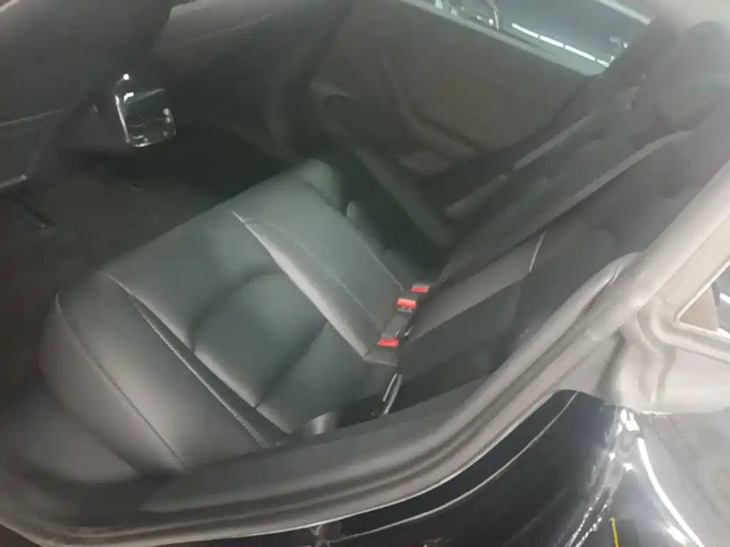 Tesla Model 3 — фото 17