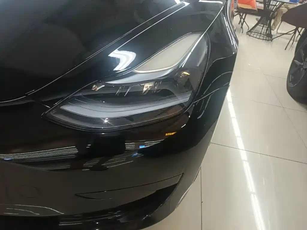 Tesla Model 3 — фото 24