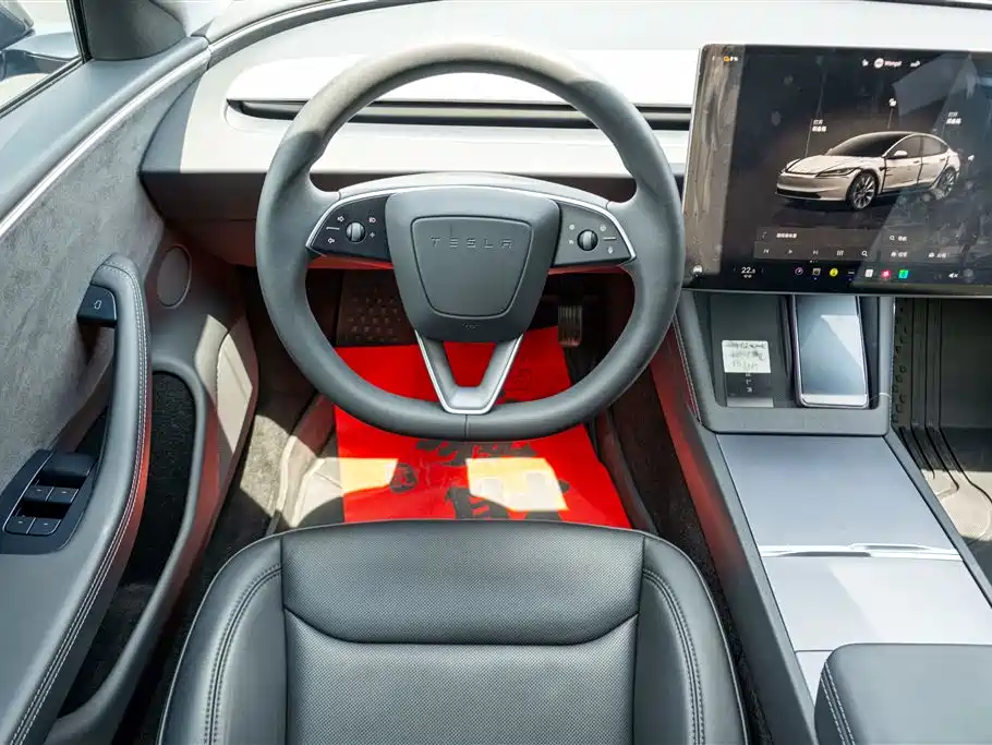 Tesla Model 3 — фото 19