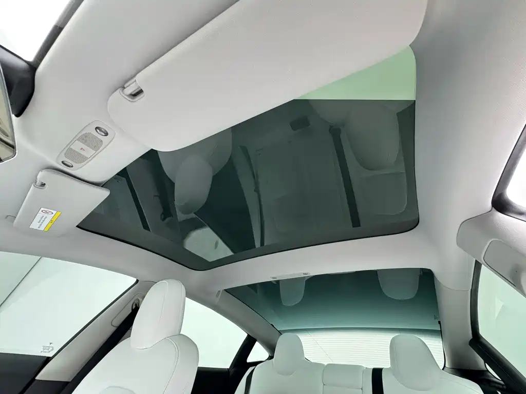 Tesla Model 3 — фото 13