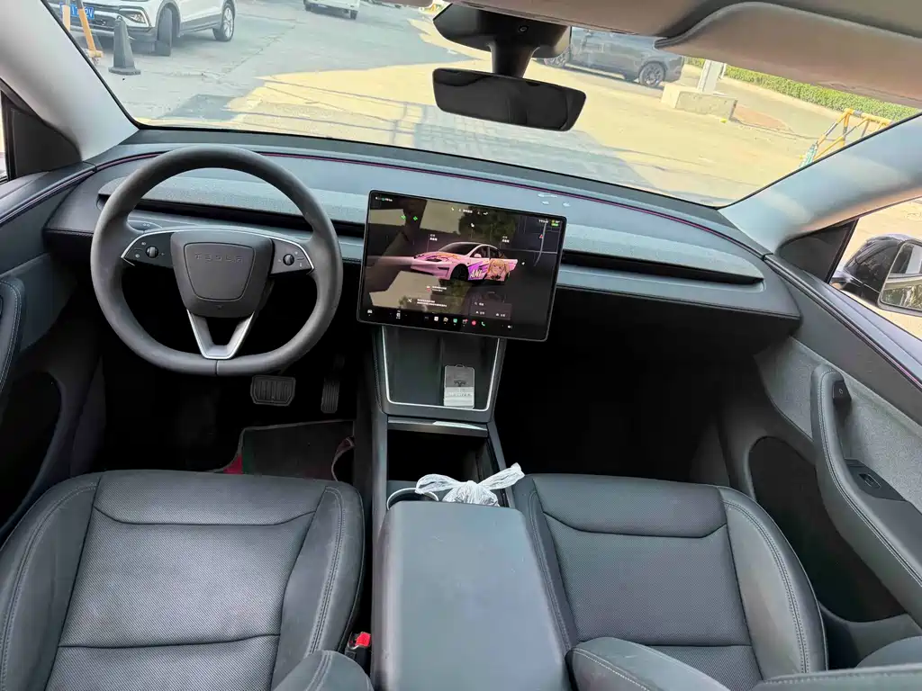 Tesla Model Y — фото 7