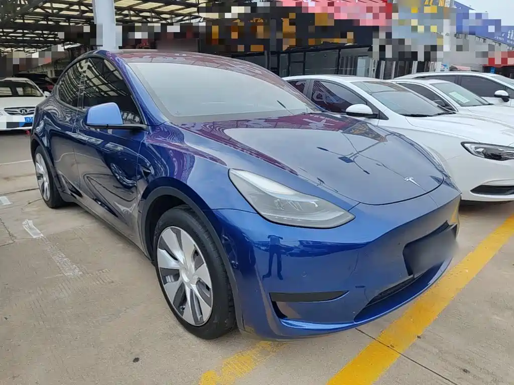 Tesla Model Y — фото 4