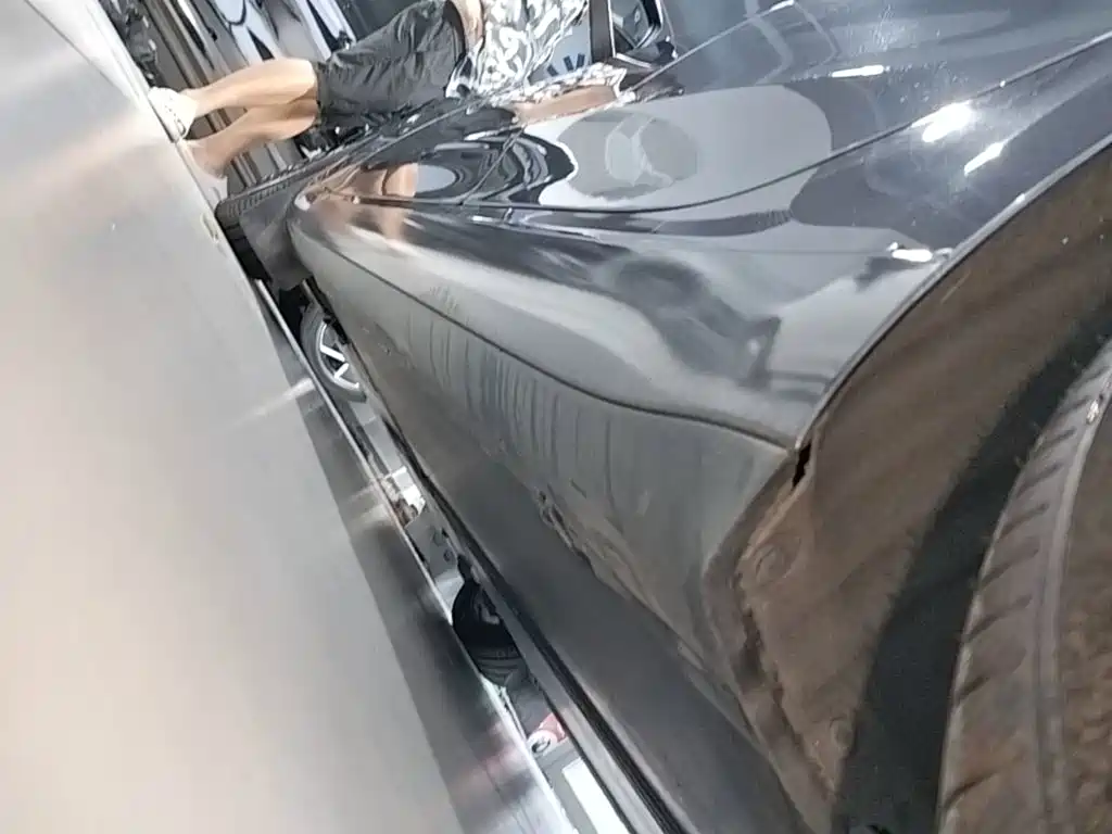 Tesla Model 3 — фото 22
