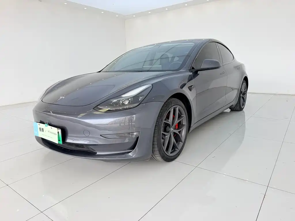 Tesla Model 3 — фото 3