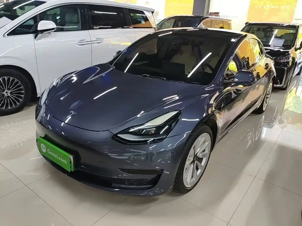 Tesla Model 3 — фото 2
