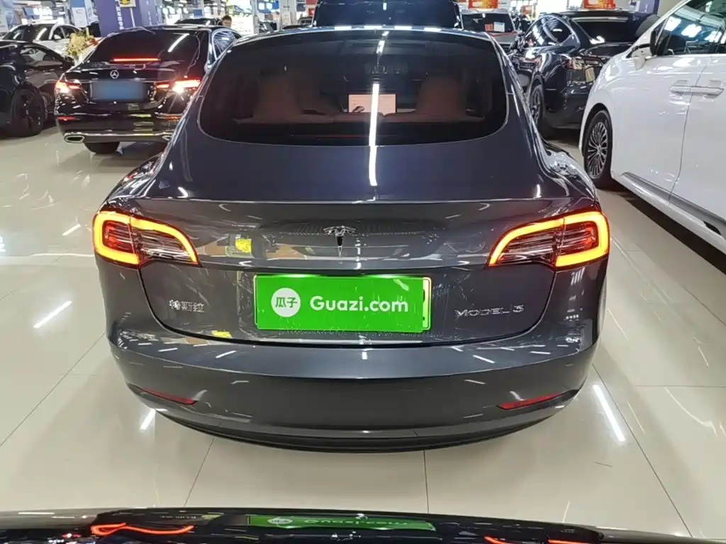 Tesla Model 3 — фото 6
