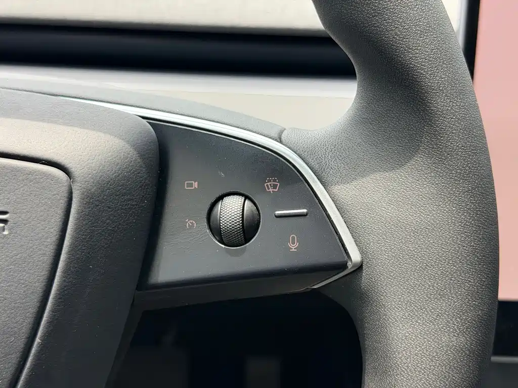 Tesla Model 3 — фото 14