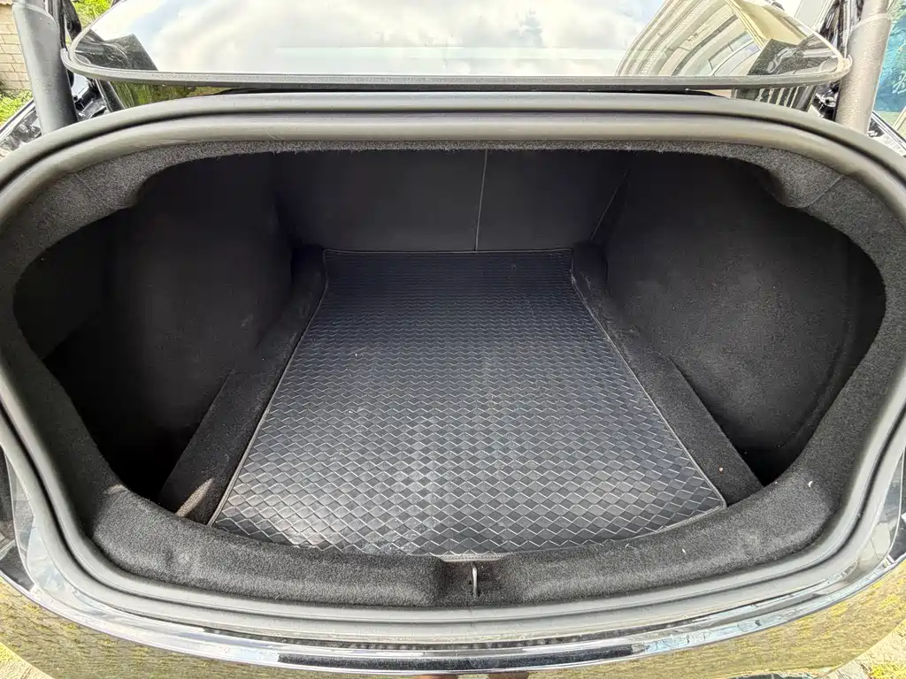 Tesla Model 3 — фото 21