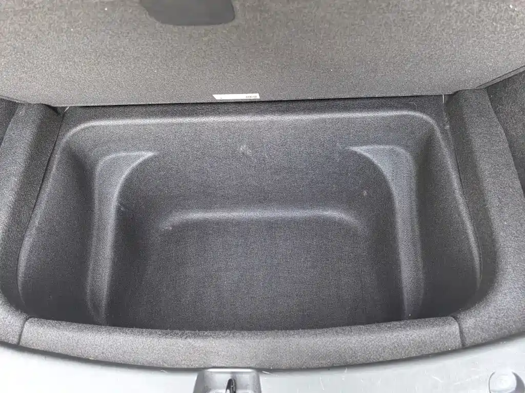 Tesla Model Y — фото 14