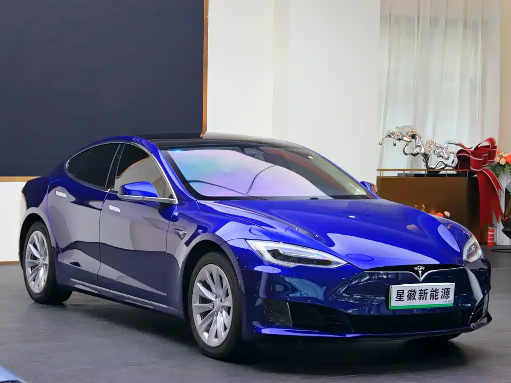 Tesla Model S — фото 3