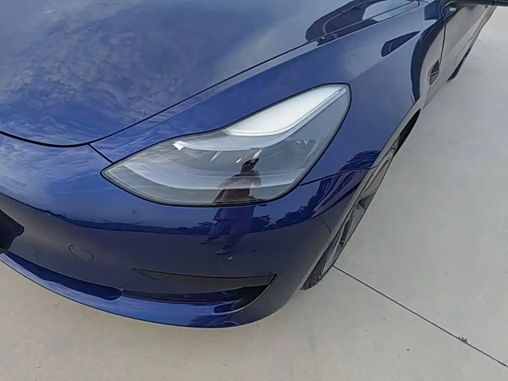 Tesla Model 3 — фото 24