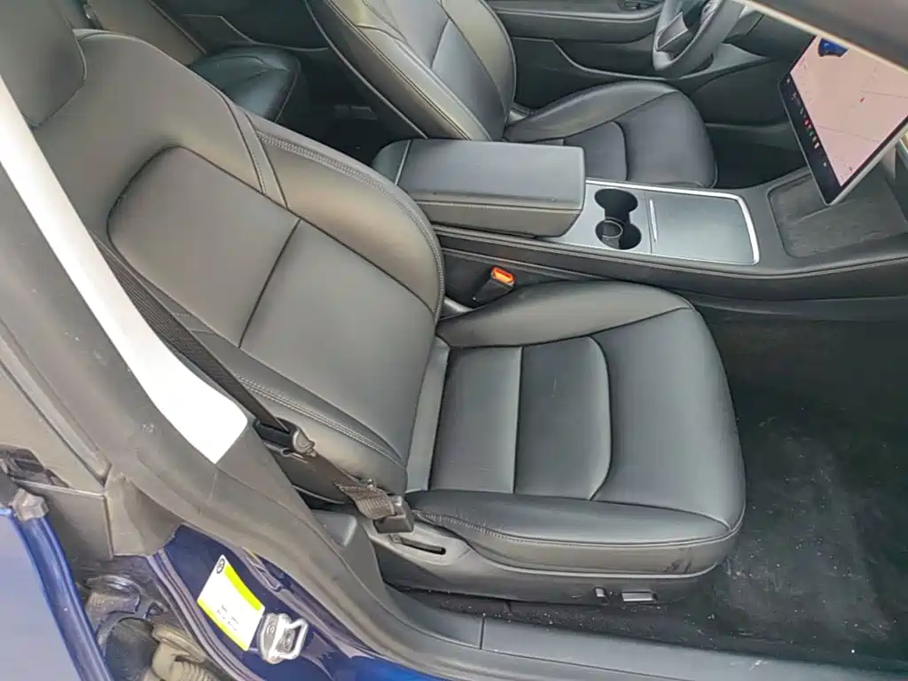 Tesla Model 3 — фото 25