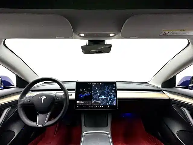 Tesla Model 3 — фото 6