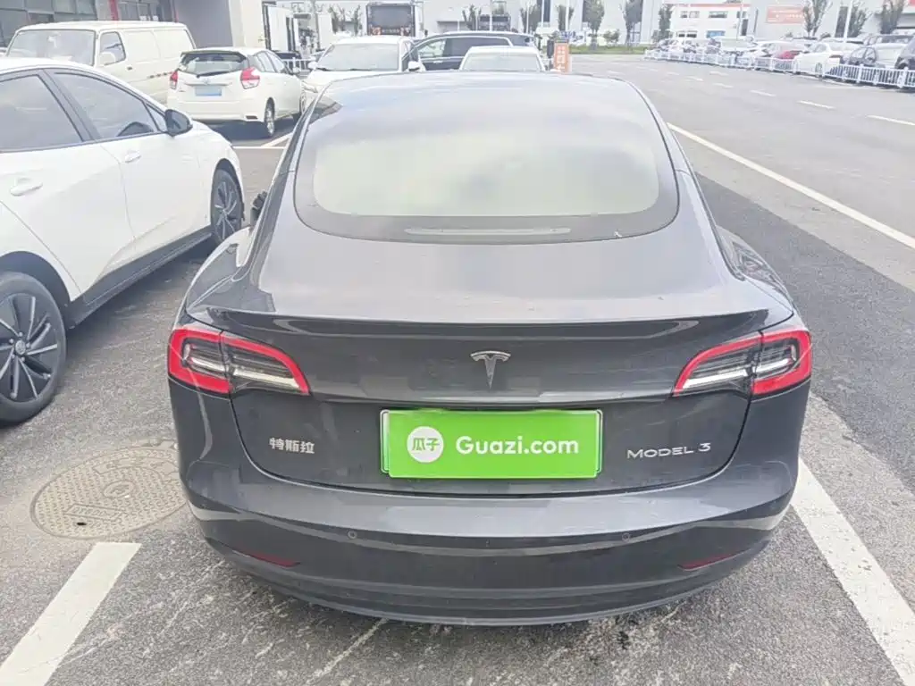 Tesla Model 3 — фото 6