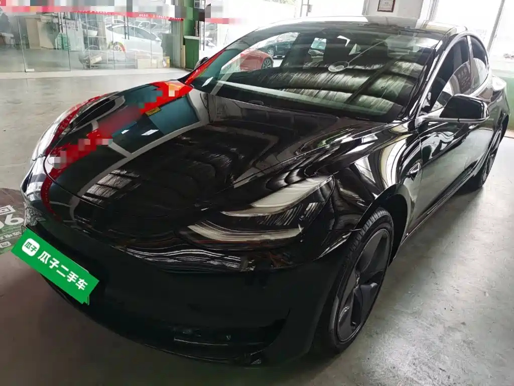 Tesla Model 3 — фото 2