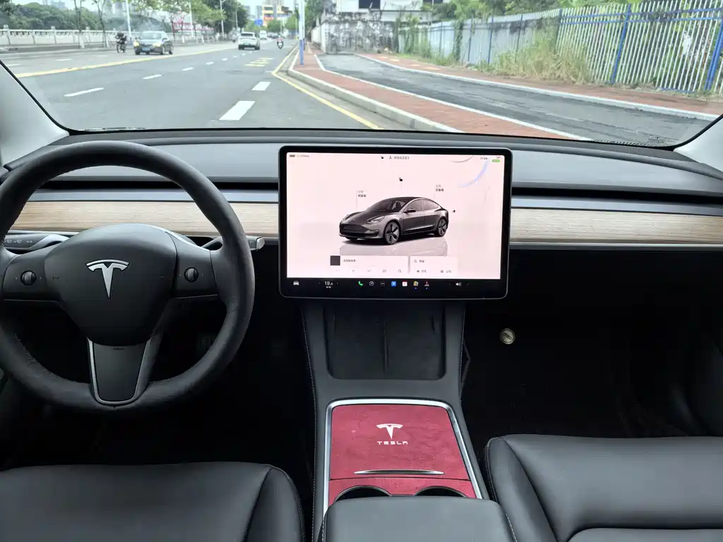 Tesla Model 3 — фото 6