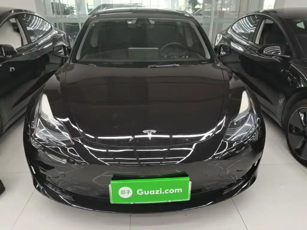 Tesla Model 3 — фото 3