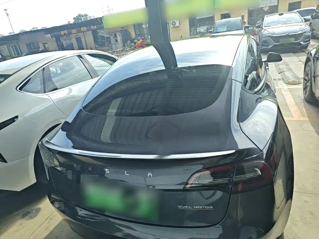 Tesla Model 3 — фото 6
