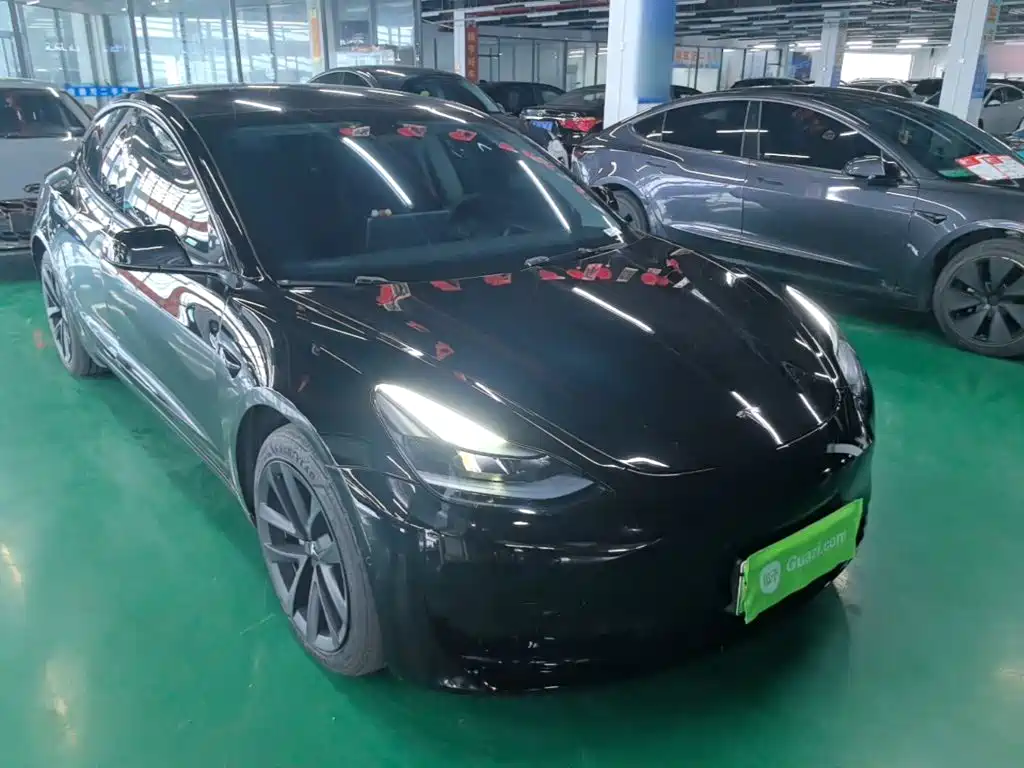 Tesla Model 3 — фото 4
