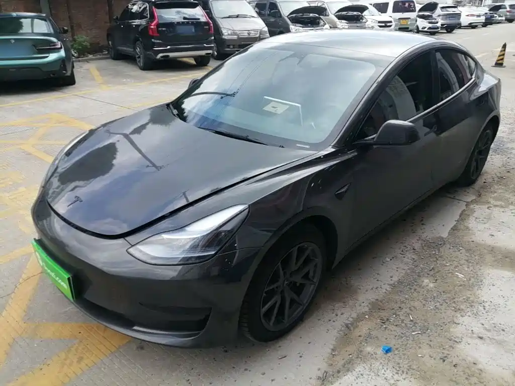 Tesla Model 3 — фото 2