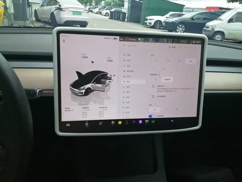 Tesla Model 3 — фото 13