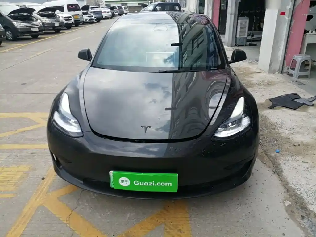 Tesla Model 3 — фото 3