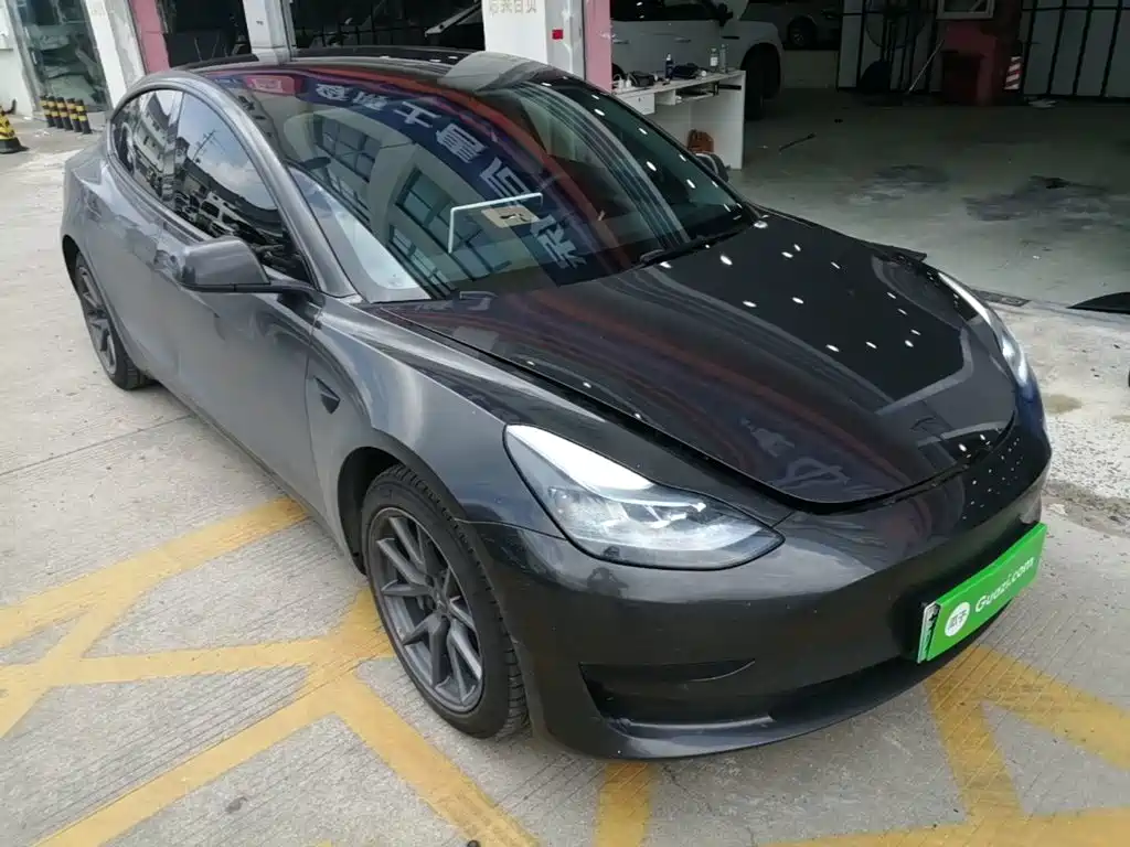 Tesla Model 3 — фото 4