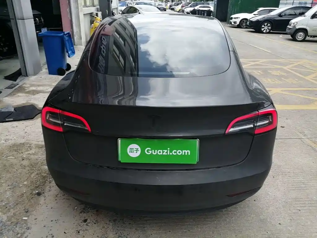 Tesla Model 3 — фото 6