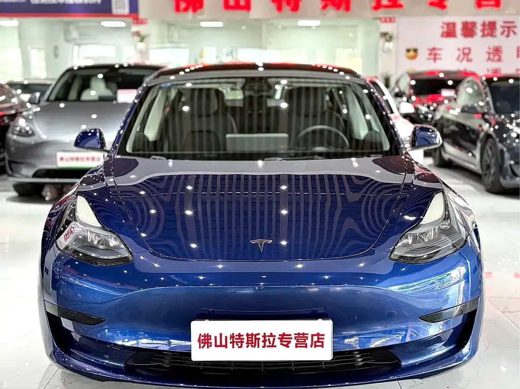 Tesla Model 3 — фото 5