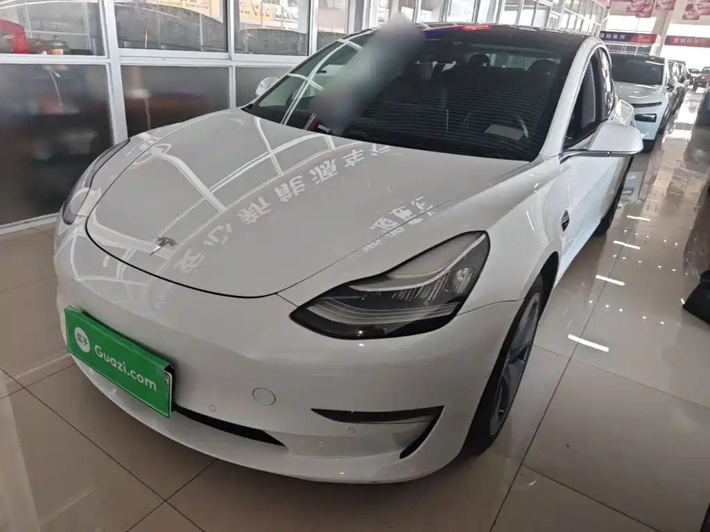 Tesla Model 3 — фото 2