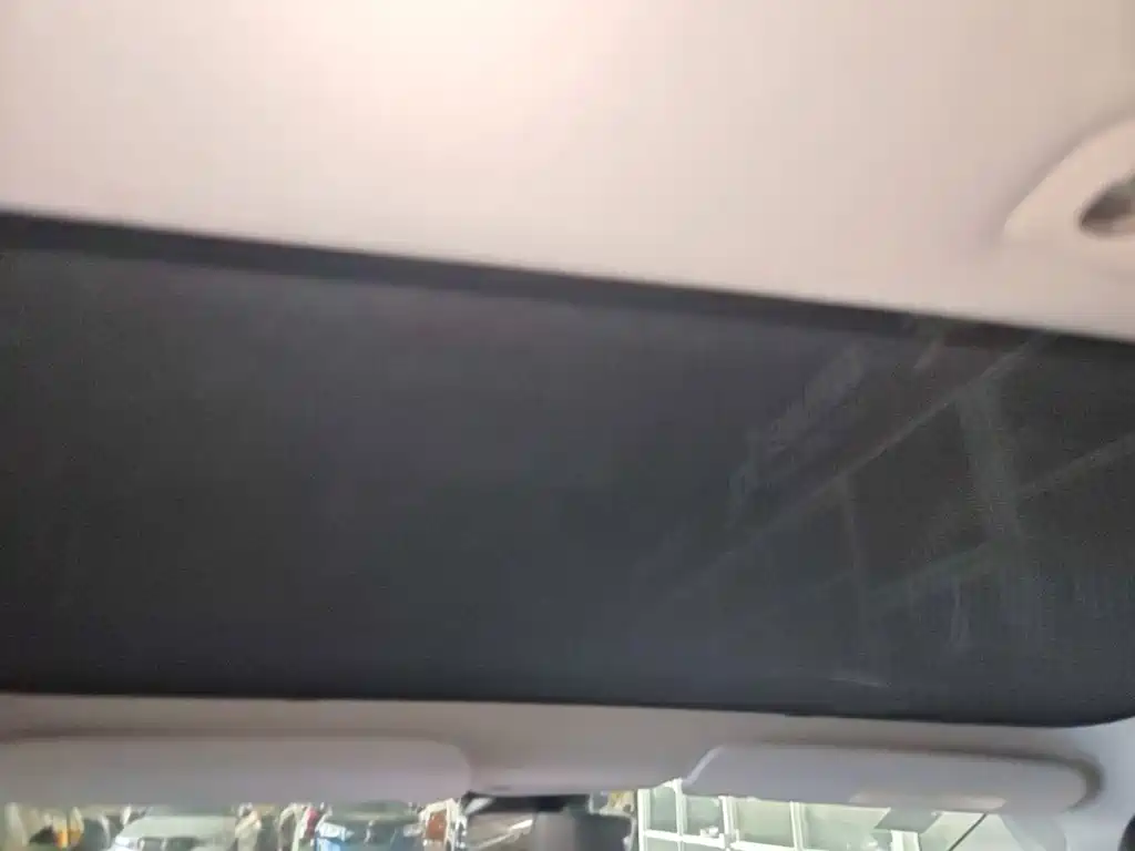 Tesla Model 3 — фото 18