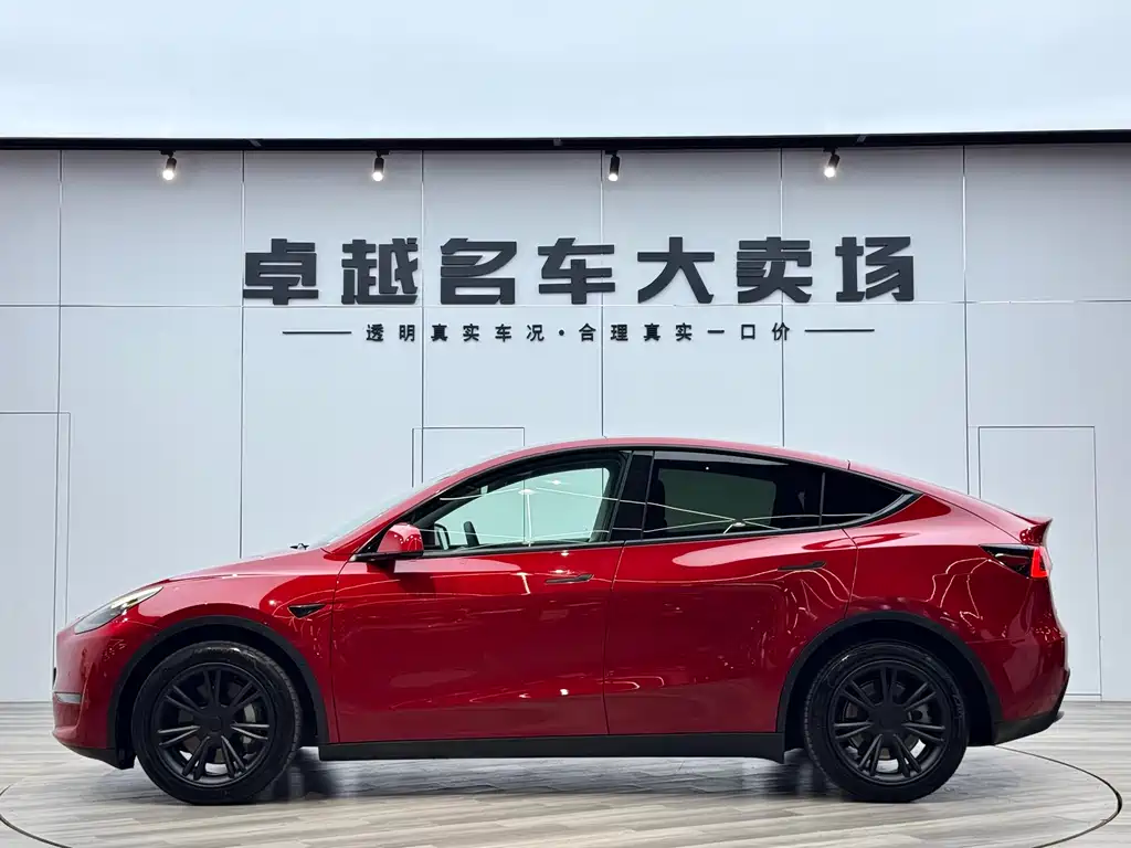 Tesla Model Y — фото 4