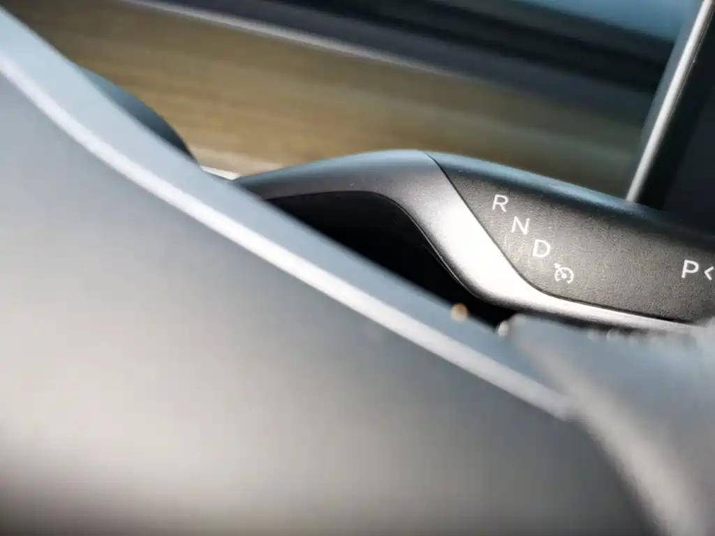 Tesla Model Y — фото 14