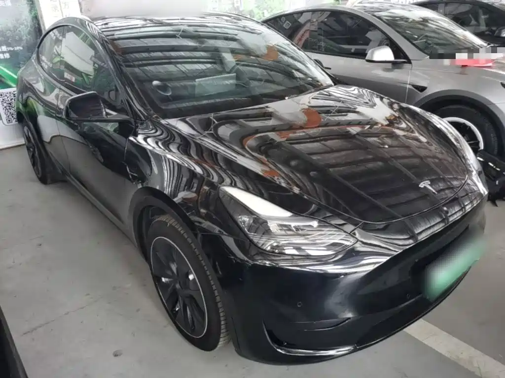 Tesla Model Y — фото 4