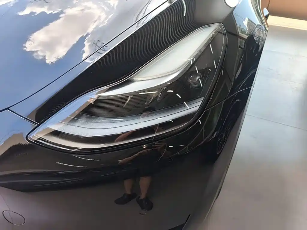 Tesla Model Y — фото 24