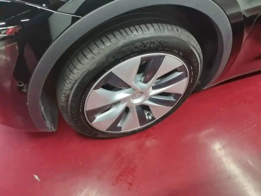 Tesla Model Y — фото 23