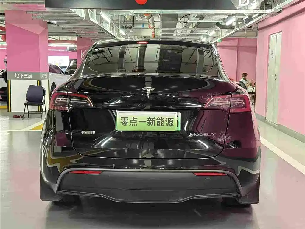Tesla Model Y — фото 4