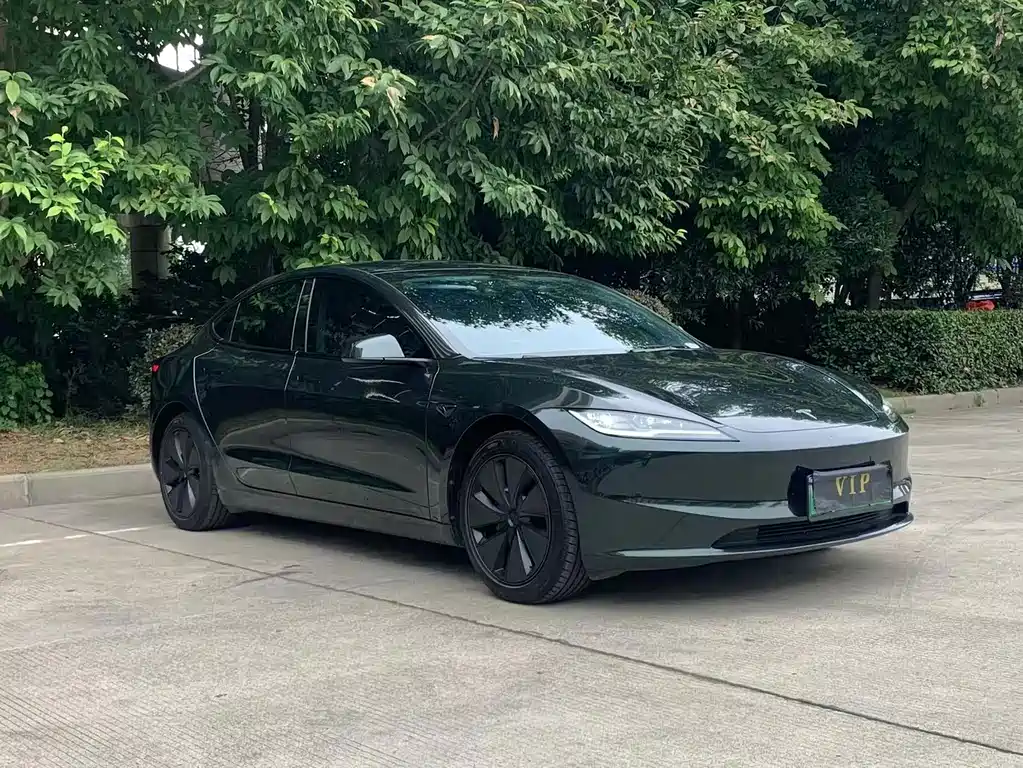 Tesla Model 3 — фото 3