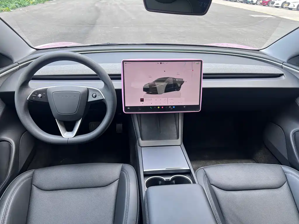 Tesla Model 3 — фото 9