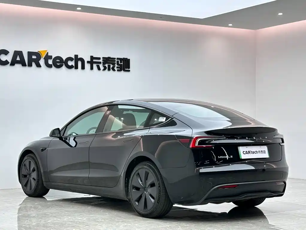 Tesla Model 3 — фото 3